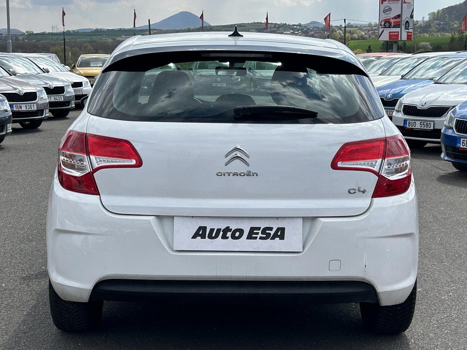 Citroën C4 1.4i 