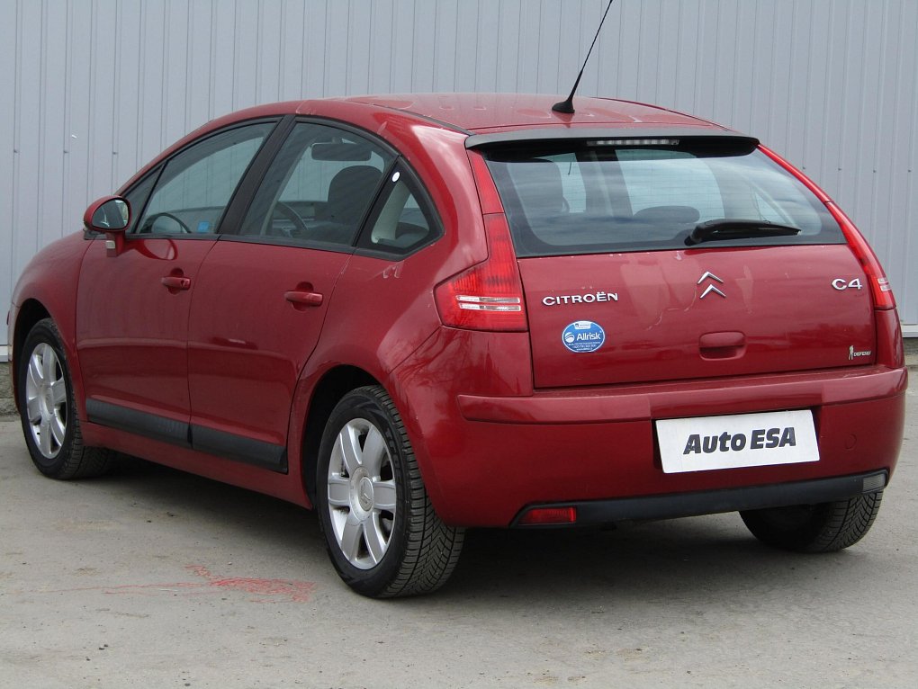 Citroën C4 1.4i 