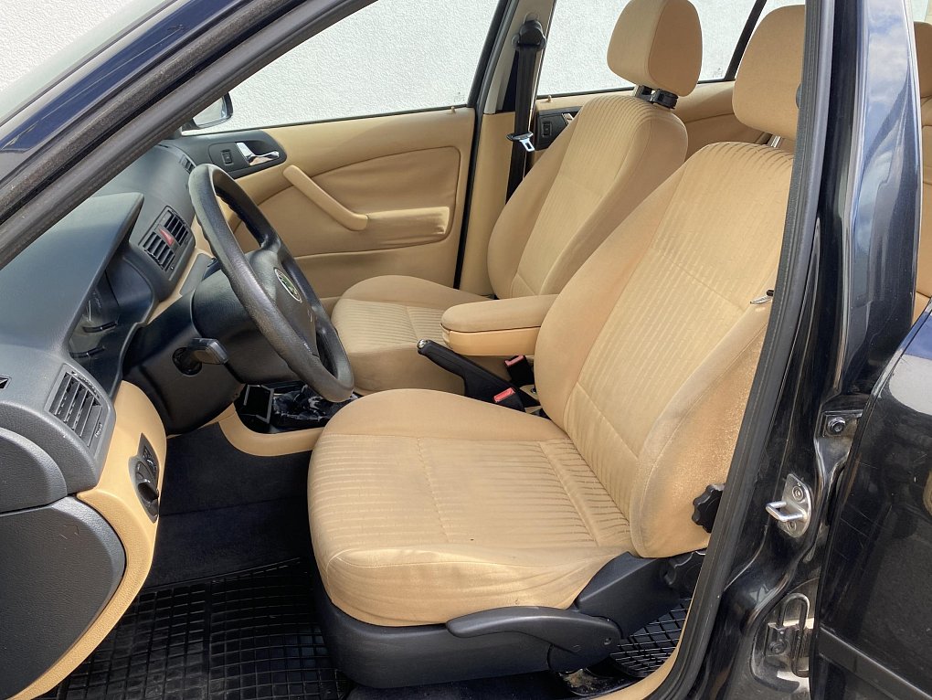 Škoda Octavia 1.6 MPi Elegance