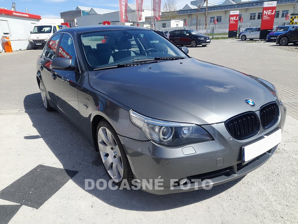BMW Řada 5 523i 
