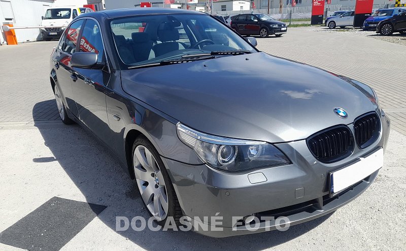 BMW Řada 5 523i 
