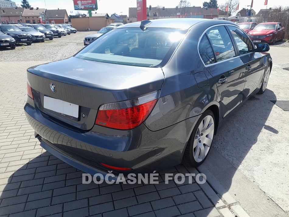 BMW Řada 5 523i 