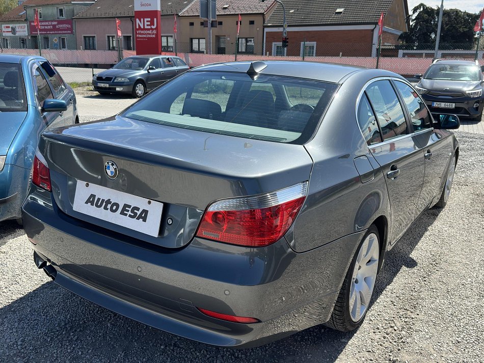 BMW Řada 5 2.5i  523i