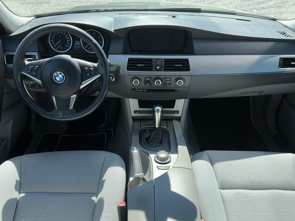 BMW Řada 5 2.5i  523i