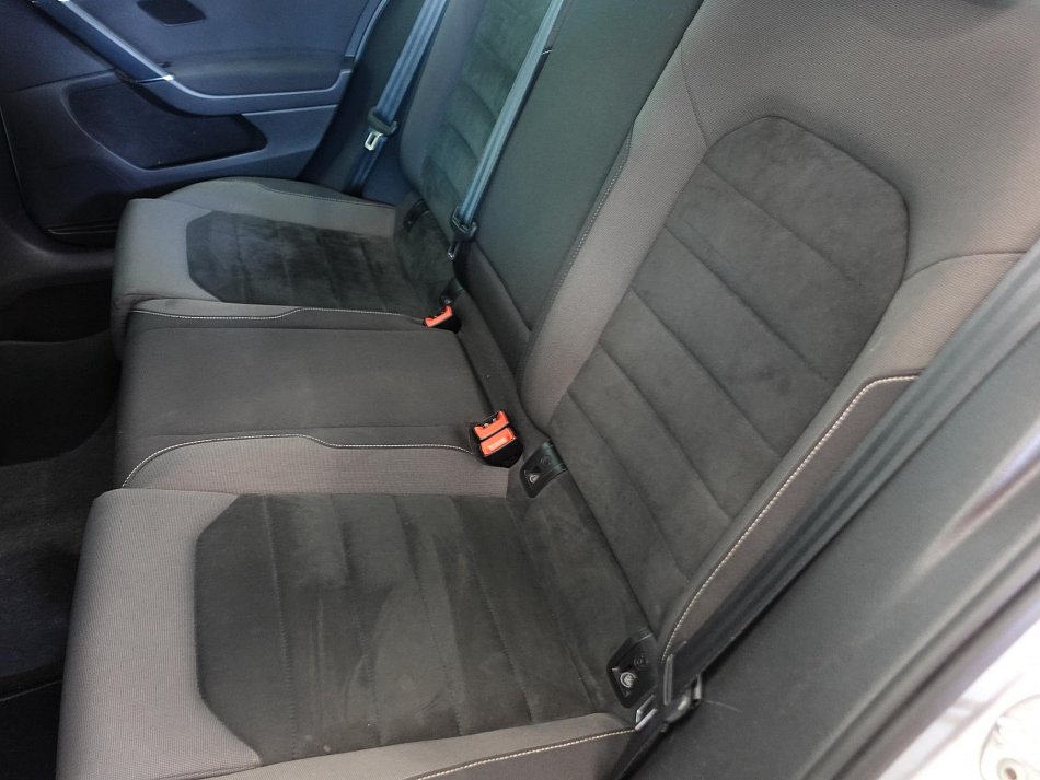 Volkswagen Golf 1.4TSI 
