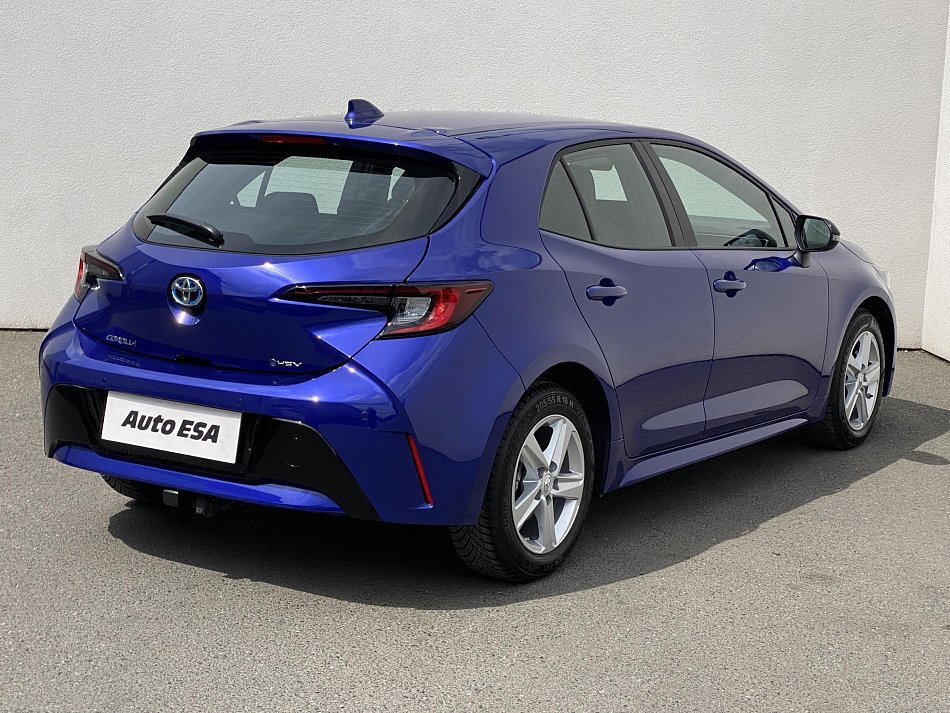 Toyota Corolla 1.8 e-CVT Comfort
