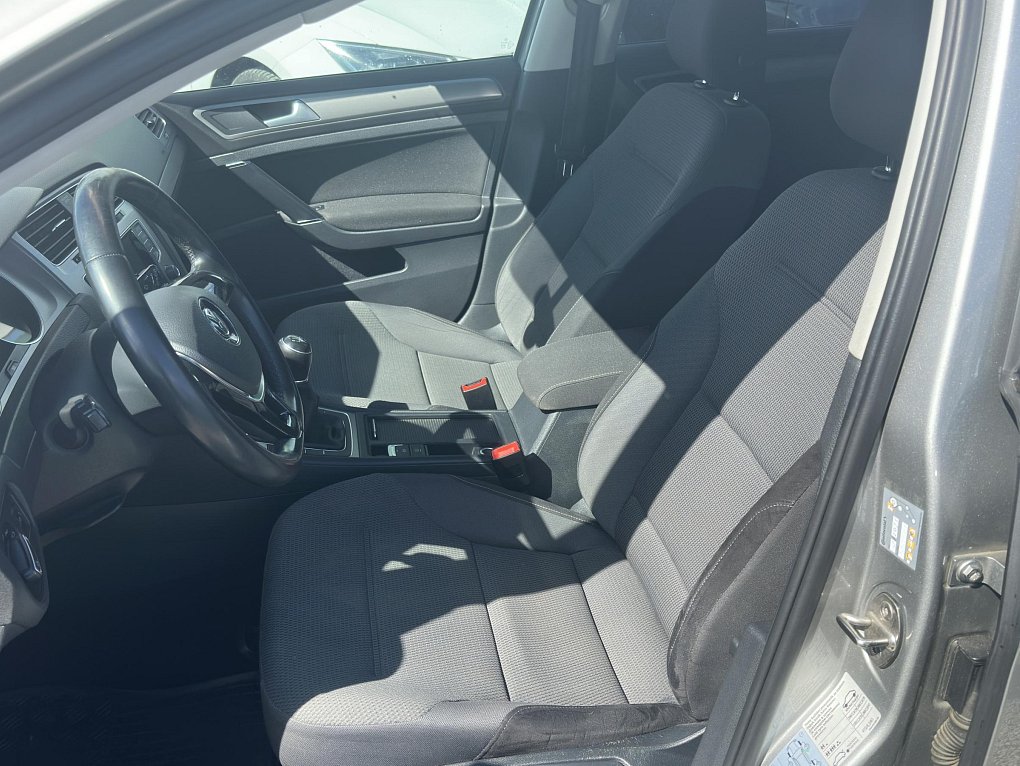 Volkswagen Golf 1.2 TSi 