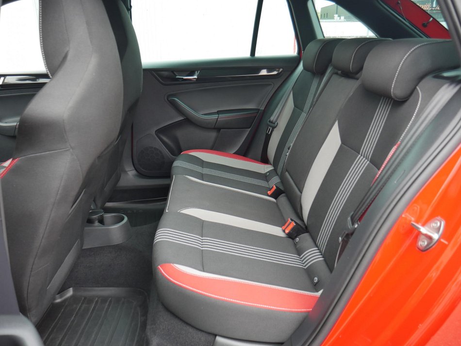 Škoda Rapid 1.0 TSi Monte Carlo