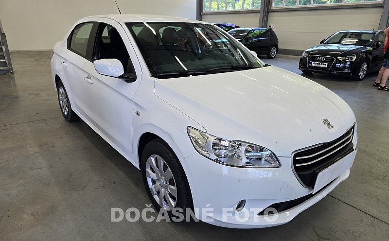 Peugeot 301 1.6i 