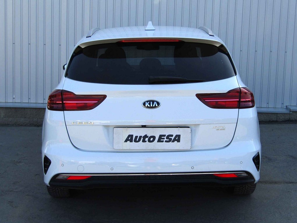 Kia Ceed 1.6 CRDi Exclusive