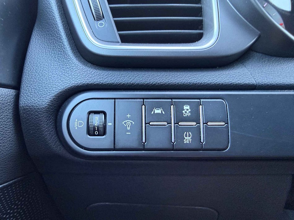 Kia Ceed 1.6 CRDi Exclusive