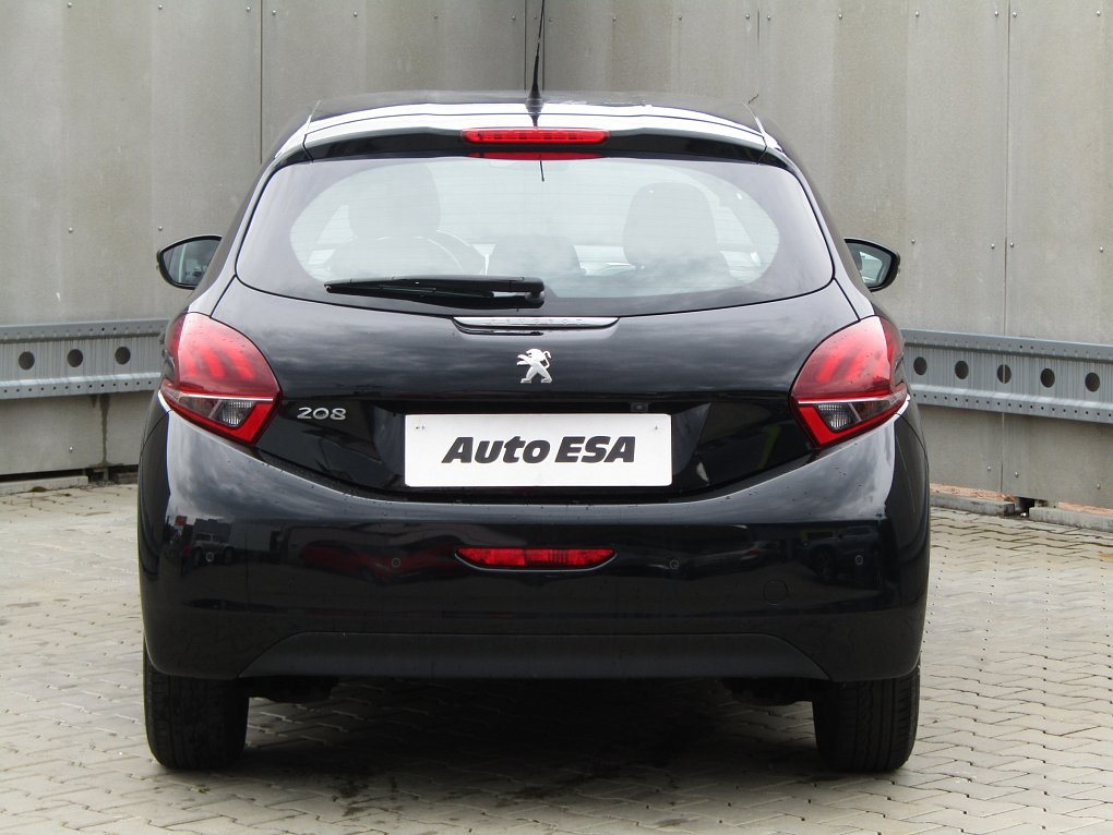 Peugeot 208 1.2i 