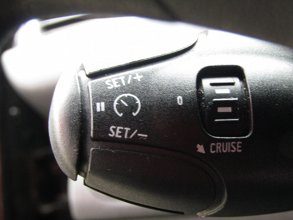 Peugeot 208 1.2i 