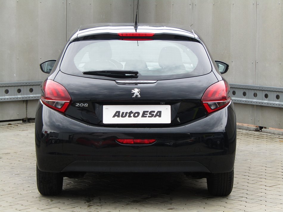 Peugeot 208 1.2i 