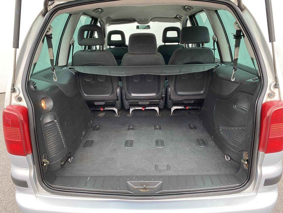 Volkswagen Sharan 1.9 TDi 