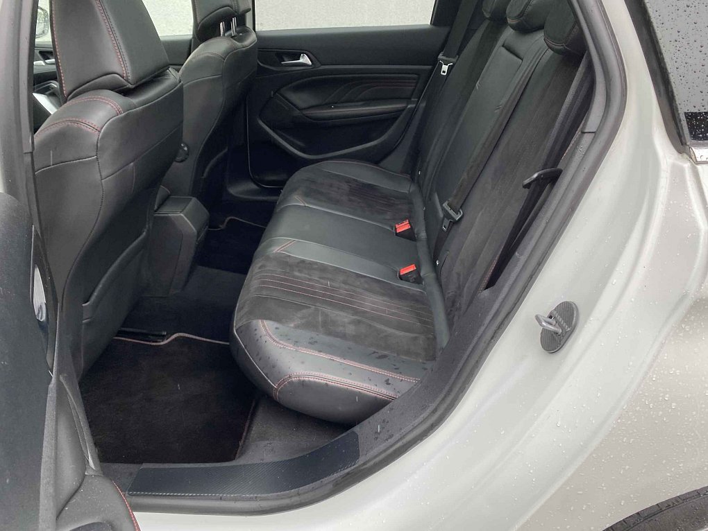 Peugeot 308 2.0HDi 