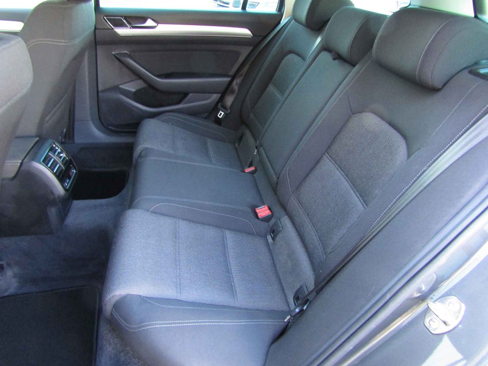 Volkswagen Passat 1.6 TDi 