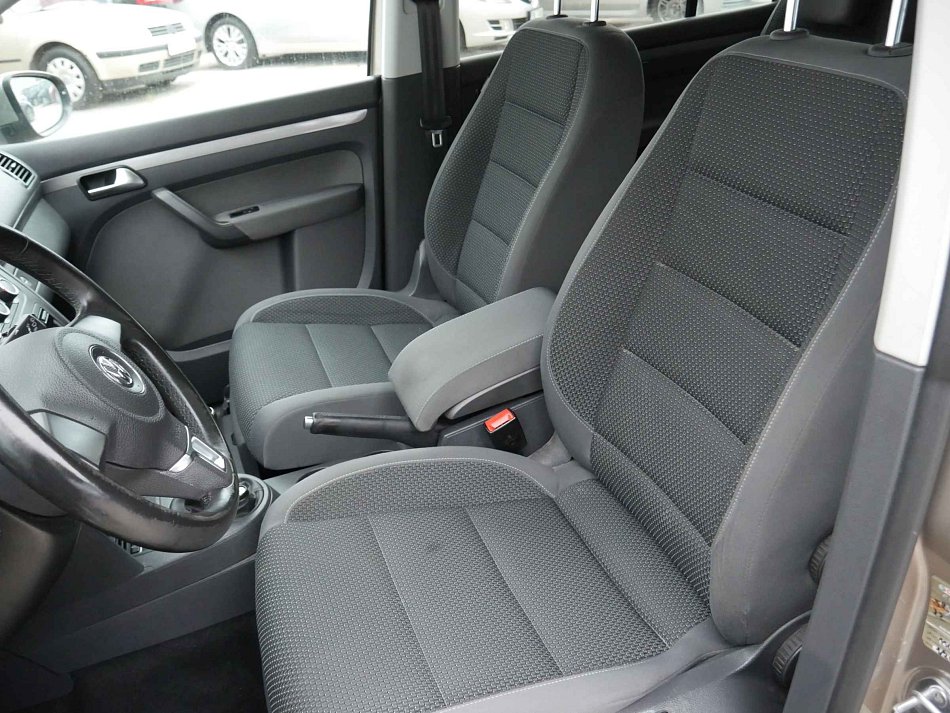 Volkswagen Touran 1.6 TDi 