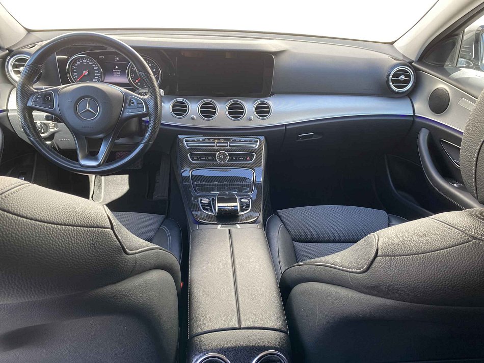 Mercedes-Benz Třída E 2.0 CGi Avantgarde E200