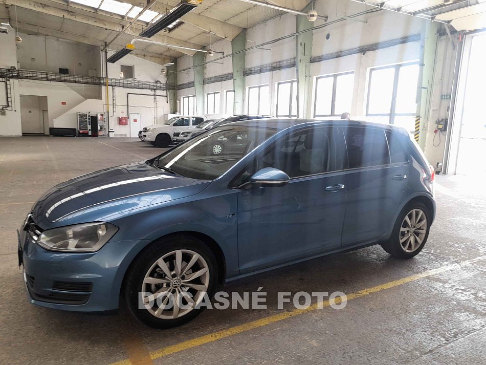 Volkswagen Golf 1.2 TSi 