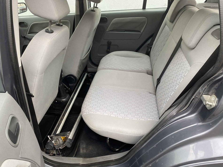 Ford Fusion 1.4 i 