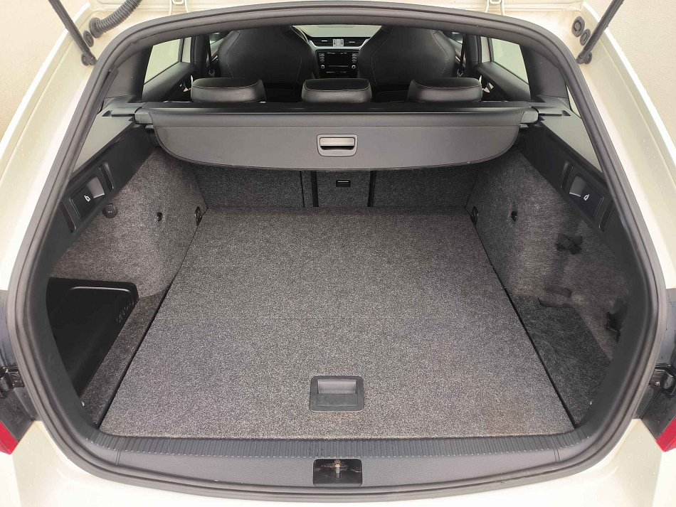 Škoda Octavia III 2.0 TDi RS