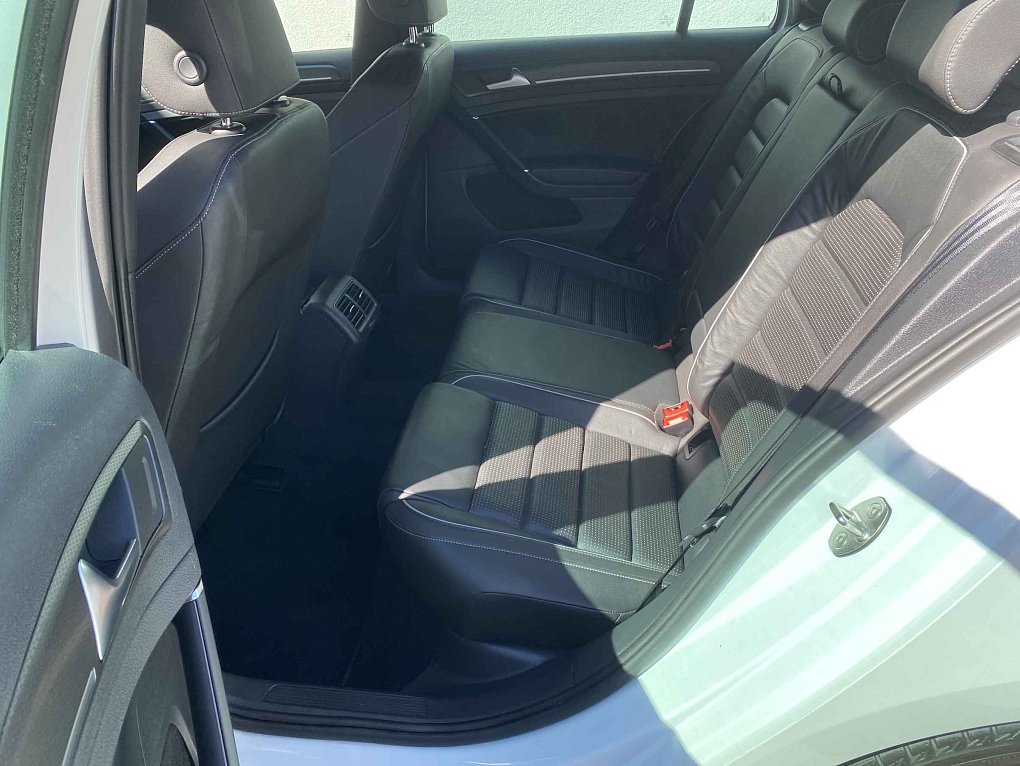 Volkswagen Golf 2.0 TDi GTD