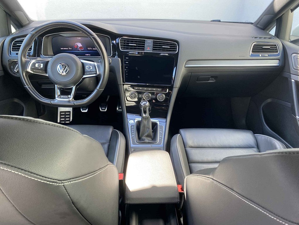 Volkswagen Golf 2.0 TDi GTD