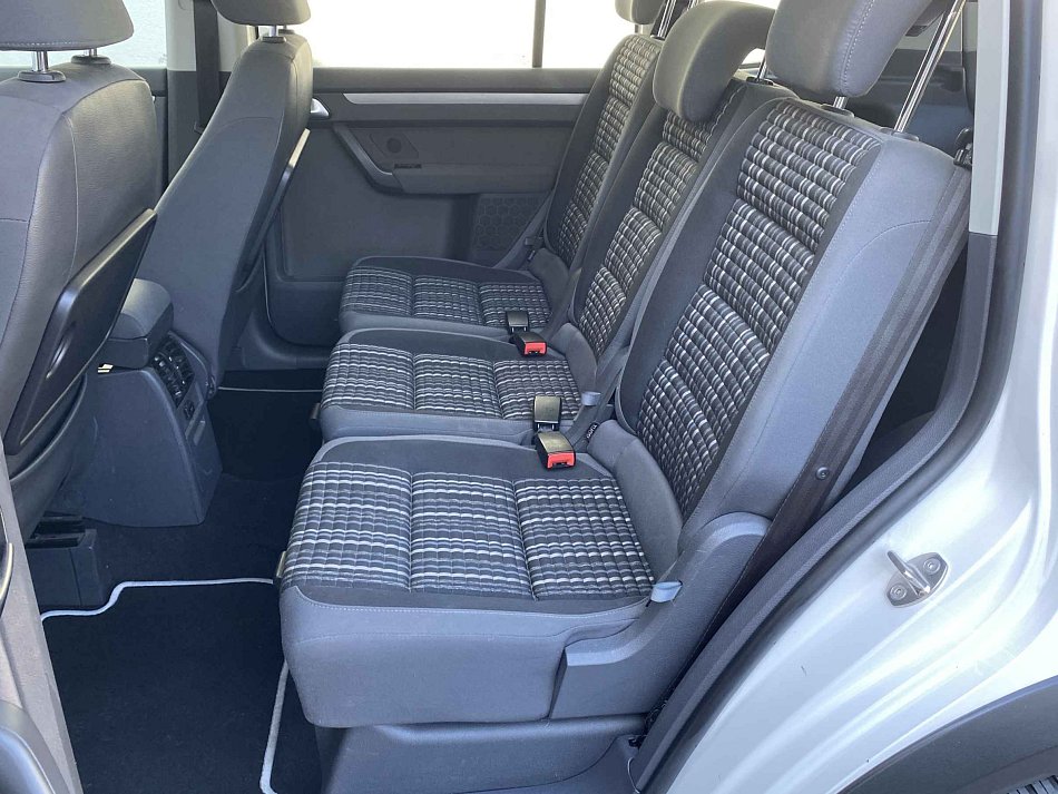 Volkswagen Touran 1.4 TSi CROSS