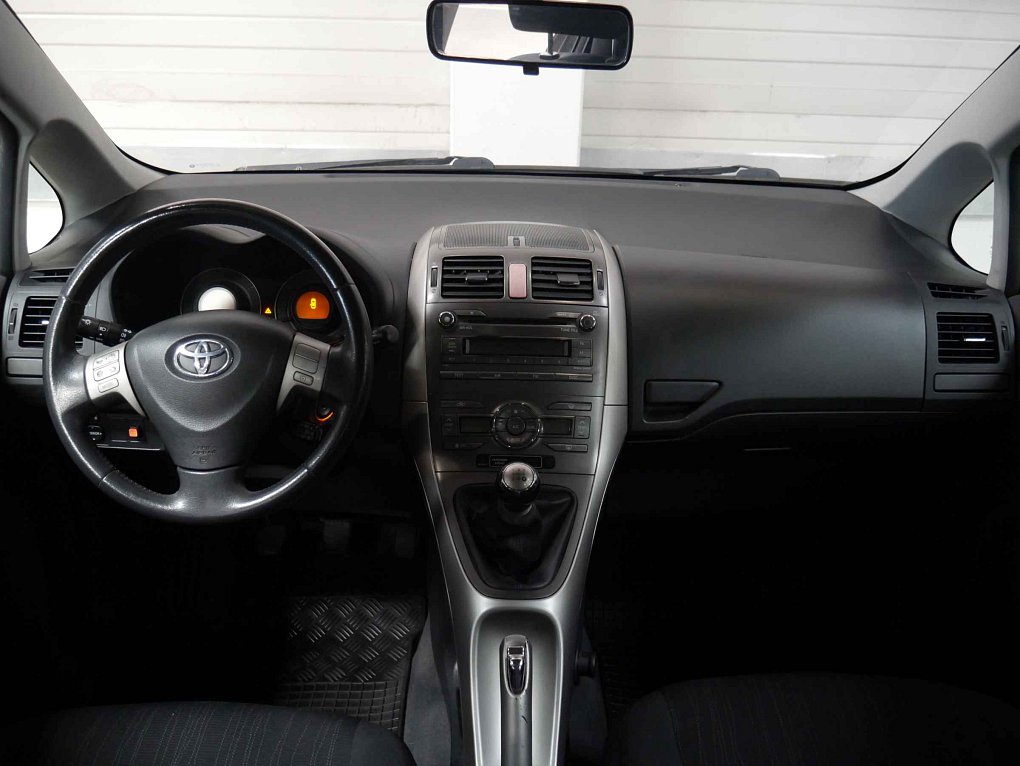Toyota Auris 1.6 VVT-i 