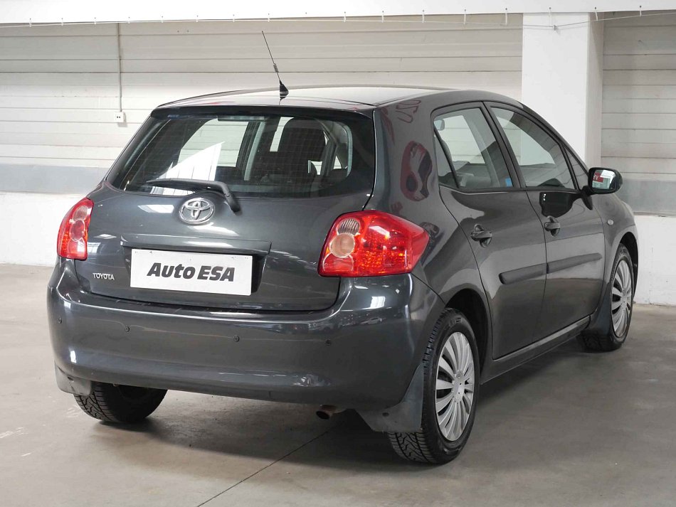 Toyota Auris 1.6 VVT-i 