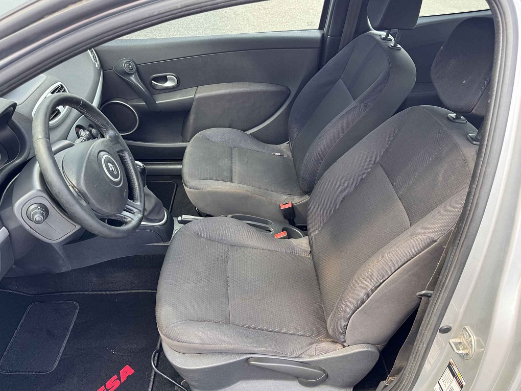 Renault Clio 1.2i 
