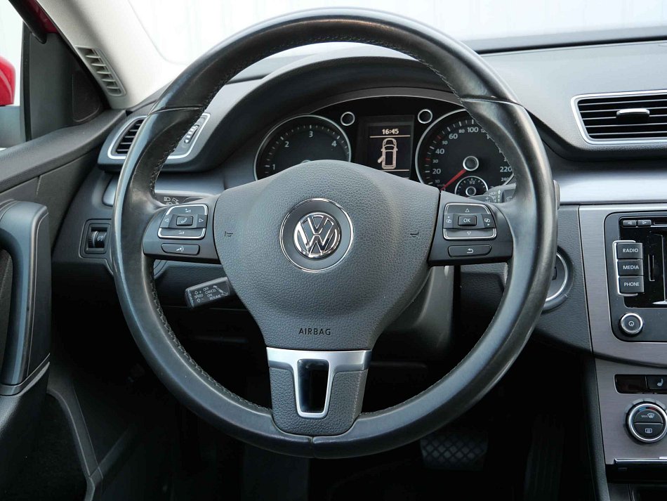 Volkswagen Passat 2.0 TDi 