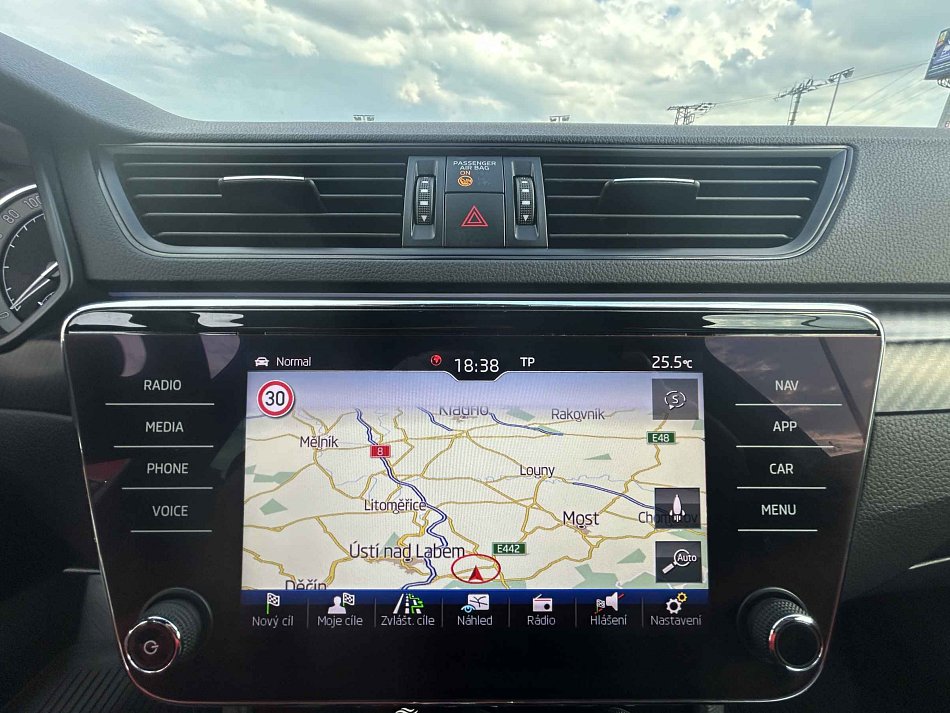 Škoda Superb III 2.0 TDi SportLine