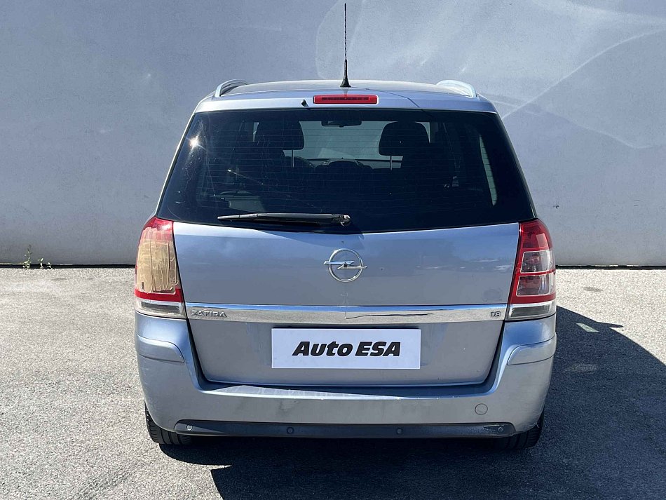 Opel Zafira 1.8 16V  7míst