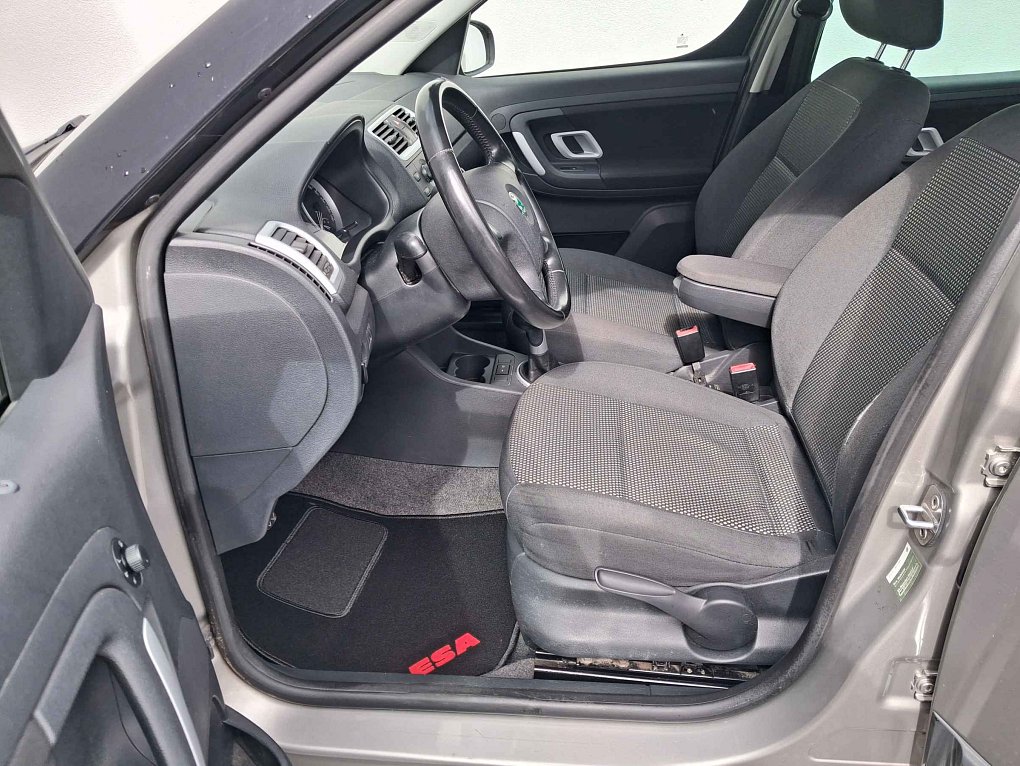 Škoda Roomster 1.4i Scout