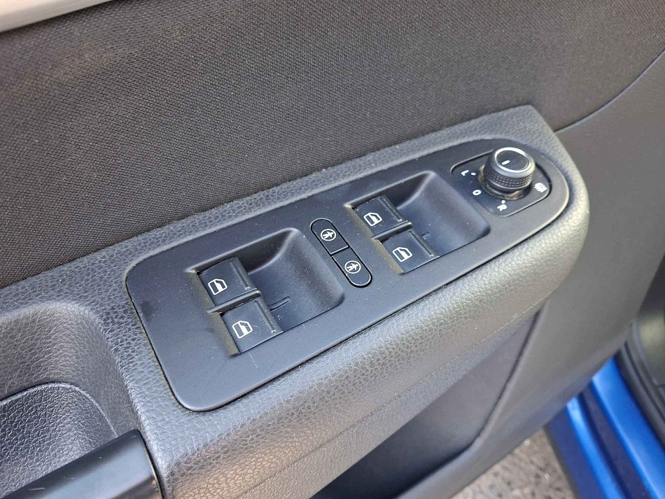 Volkswagen Sharan 2.0 TDi Comfortline 7míst