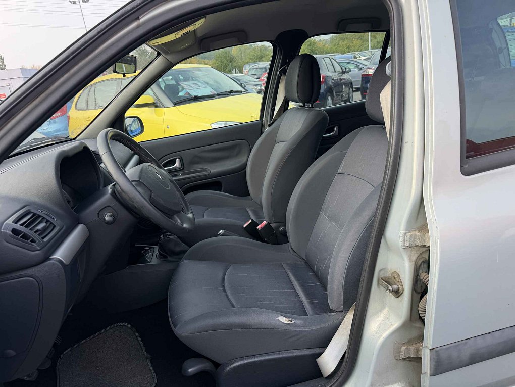 Renault Clio 1.2i 