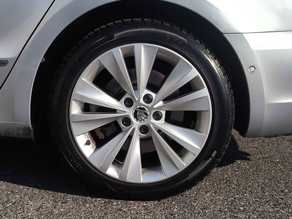 Škoda Superb II 3.6 FSi  4x4