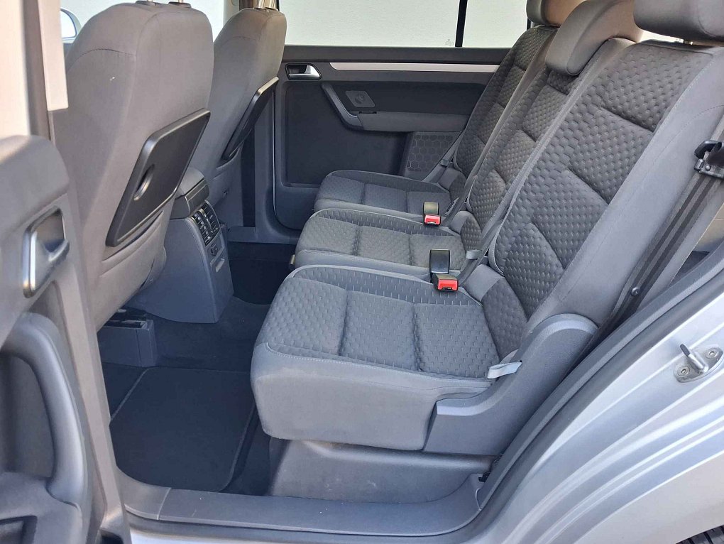 Volkswagen Touran 2.0 i 