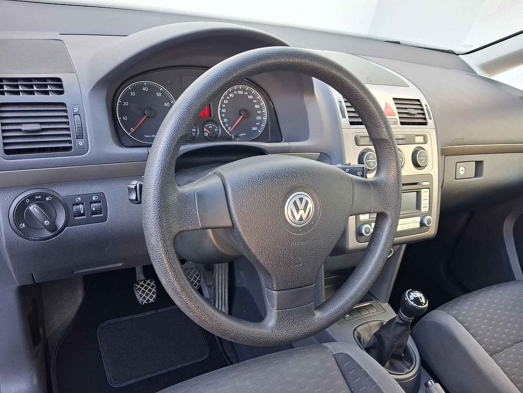 Volkswagen Touran 2.0 i 