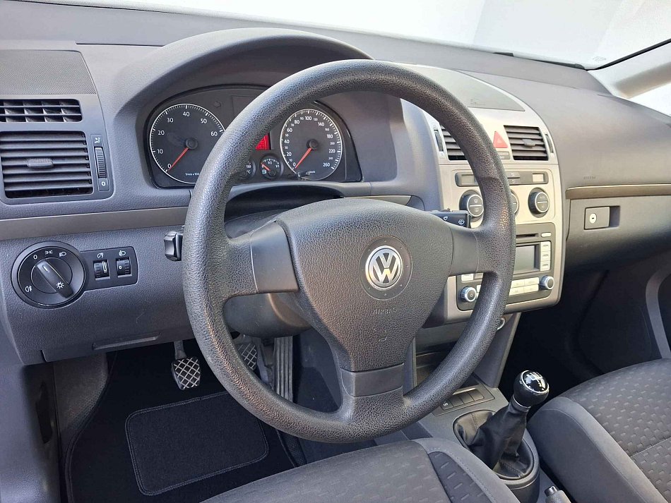 Volkswagen Touran 2.0 i 
