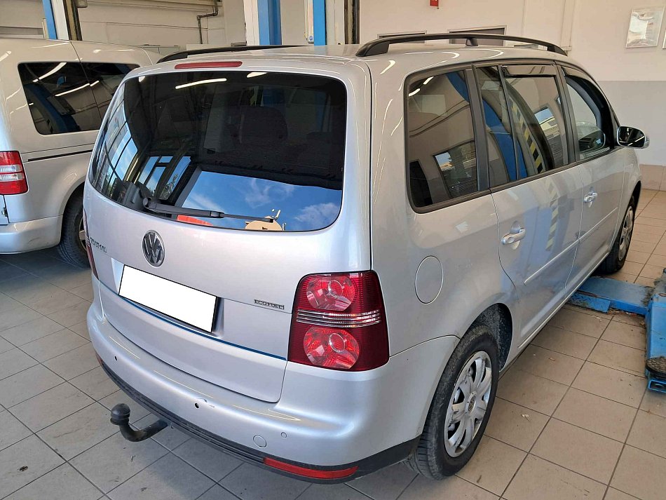 Volkswagen Touran 2.0 i 