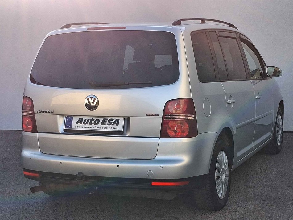Volkswagen Touran 2.0 i 