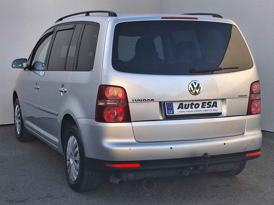 Volkswagen Touran 2.0 i 