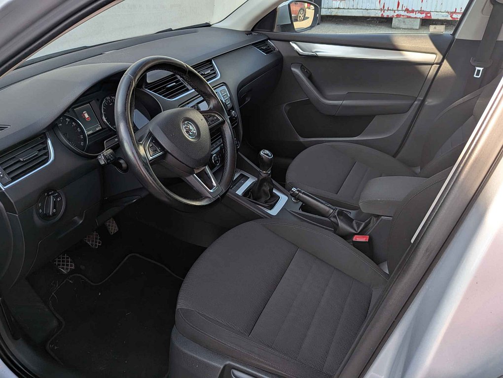 Škoda Octavia III 1.6TDi Elegance