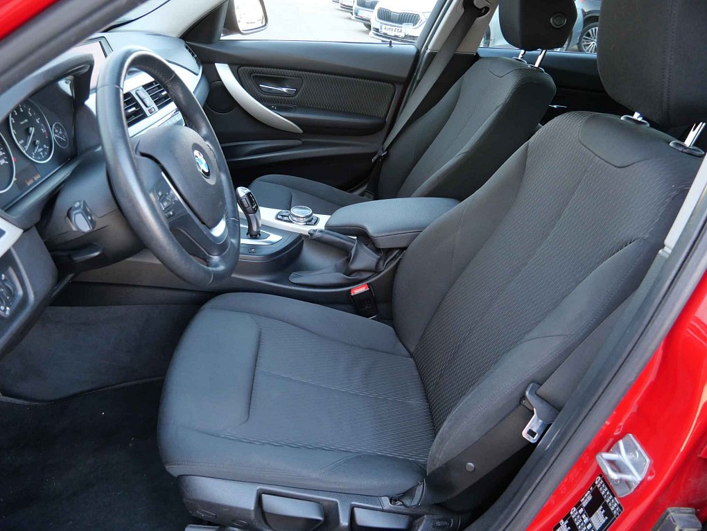 BMW Řada 3 2.0T  320i xDrive