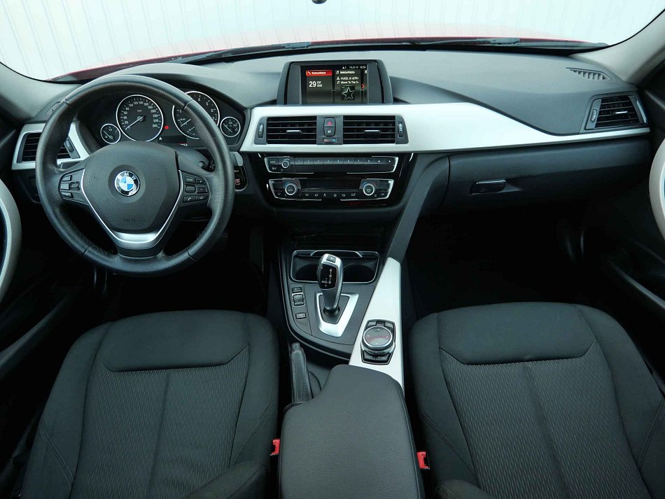 BMW Řada 3 2.0T  320i xDrive