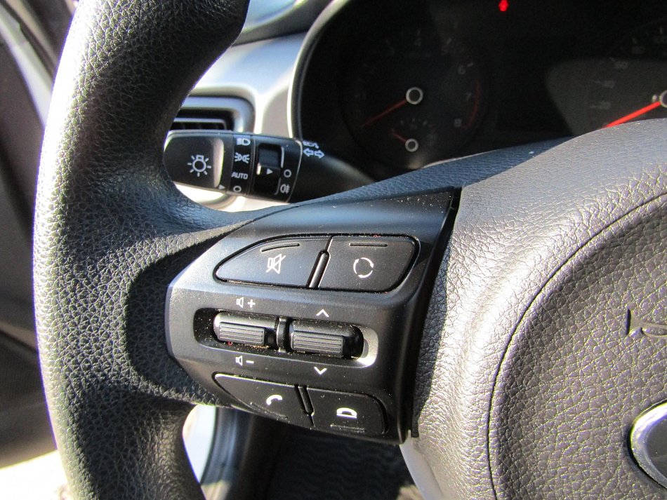 Kia Rio 1.2i 
