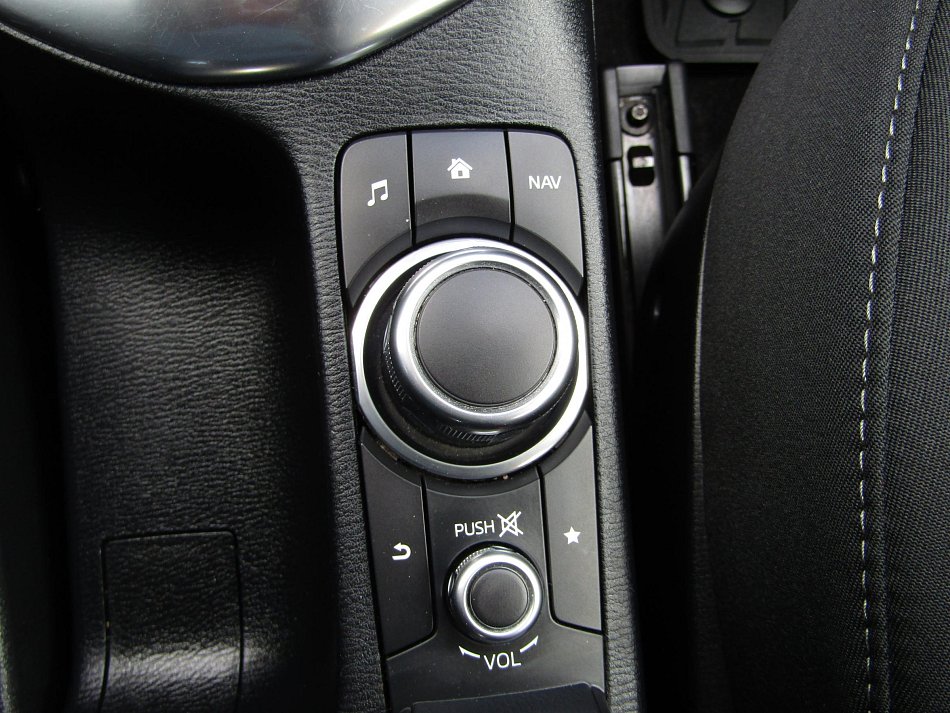 Mazda 2 1.5i 